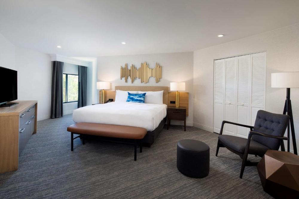 King Suite interior